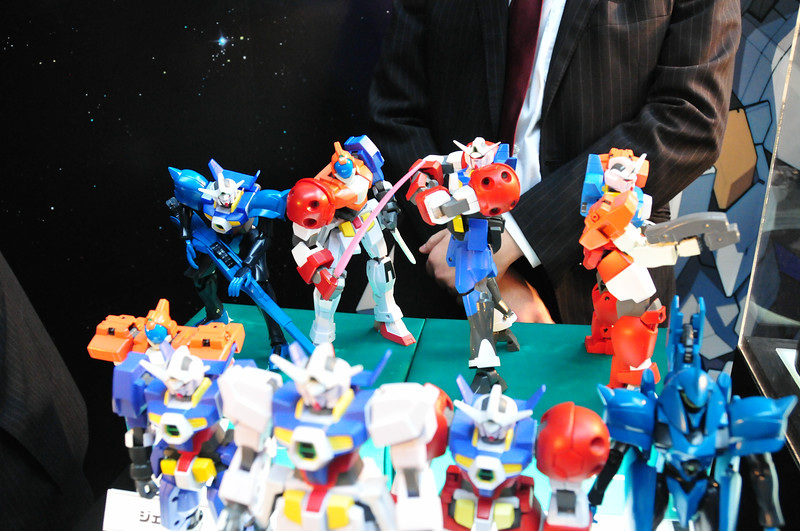 Illustration for article titled Let's Look at Plastic Mechs!